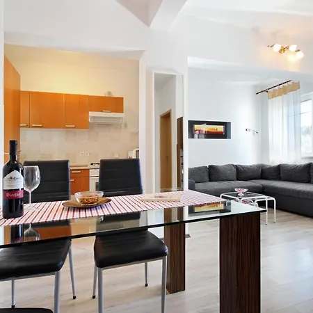Ena - Walk To Sunset Beach - 3 Bedrooms * Dubrovnik