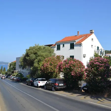 Ena - Walk To Sunset Beach - 3 Bedrooms Apartment Dubrovnik