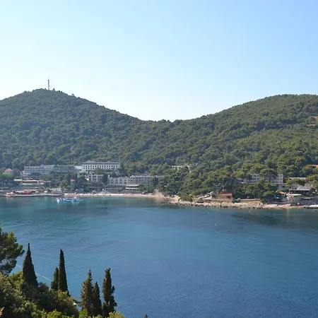 Apartment Ena - Walk To Sunset Beach - 3 Bedrooms *