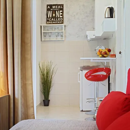 Apartman Ena - Walk To Sunset Beach - 3 Bedrooms *