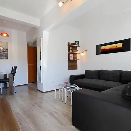 Ena - Walk To Sunset Beach - 3 Bedrooms Διαμέρισμα Ντουμπρόβνικ