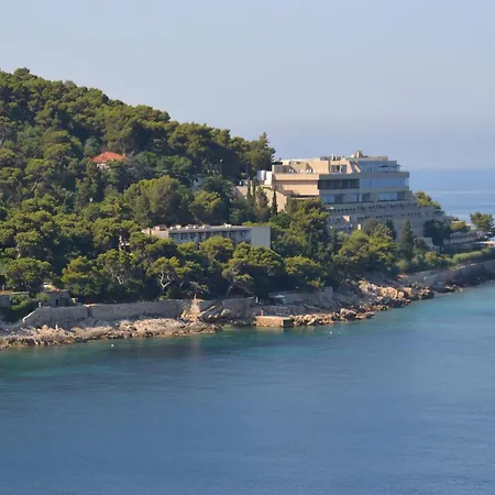 Apartment Ena - Walk To Sunset Beach - 3 Bedrooms