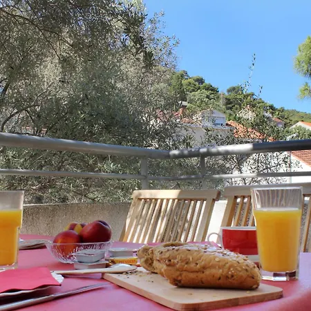 Apartment Ena - Walk To Sunset Beach - 3 Bedrooms