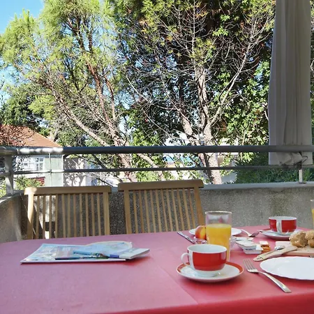 Ena - Walk To Sunset Beach - 3 Bedrooms Διαμέρισμα Ντουμπρόβνικ